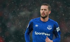 开云体育官网-当篮球场化作绿茵场，一场欧冠式的灰熊逆袭，如何让菲尼克斯的太阳黯然客场失守？