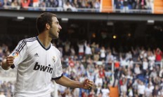 开云体育官网-沉默的利刃，范弗利特在2026世界杯之夜，用进攻撕碎了所有战术板