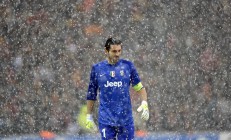 开云体育登录-塔图姆关键先生本色出演，骑士队力克深圳队赢得跨界对决