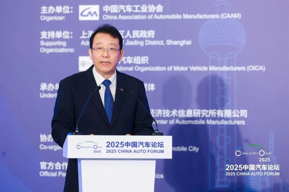 沙尔克04掀起反弹浪潮，再次获胜