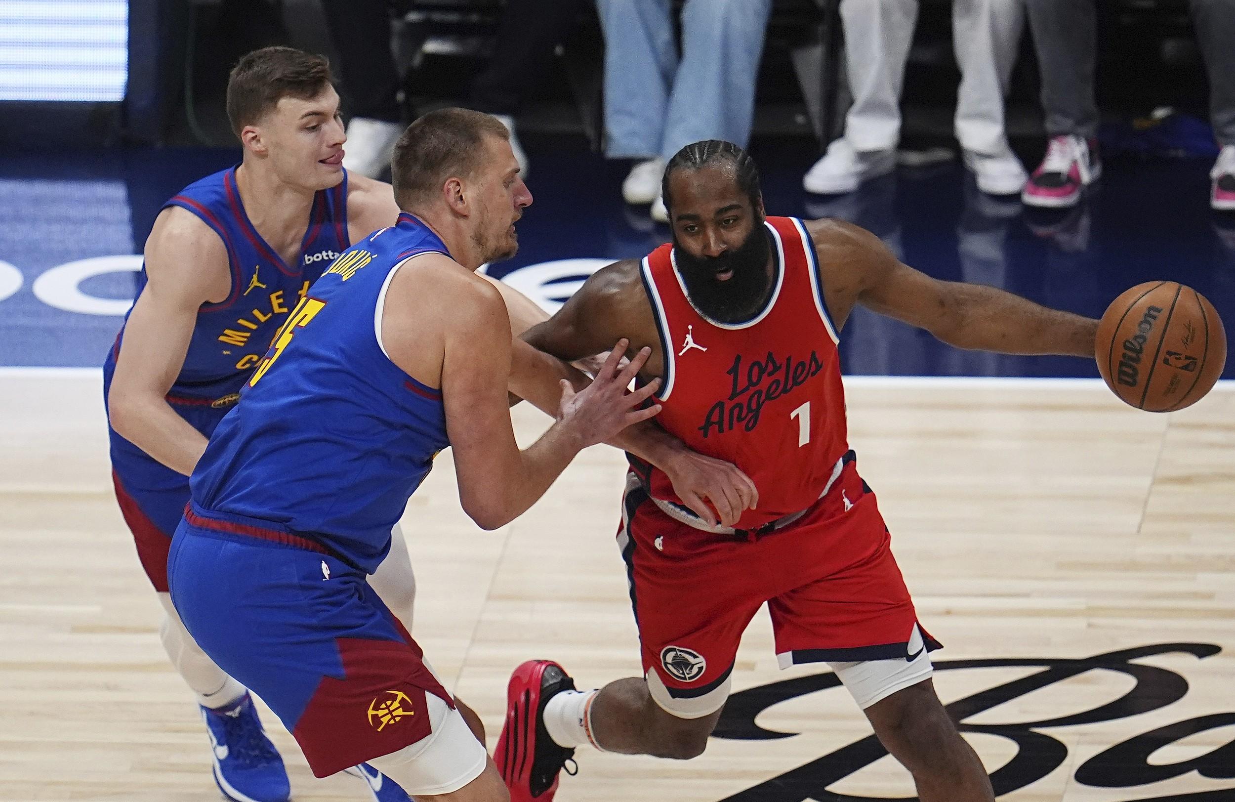 活塞VS步行者杰克逊后仰后空翻幅度不够