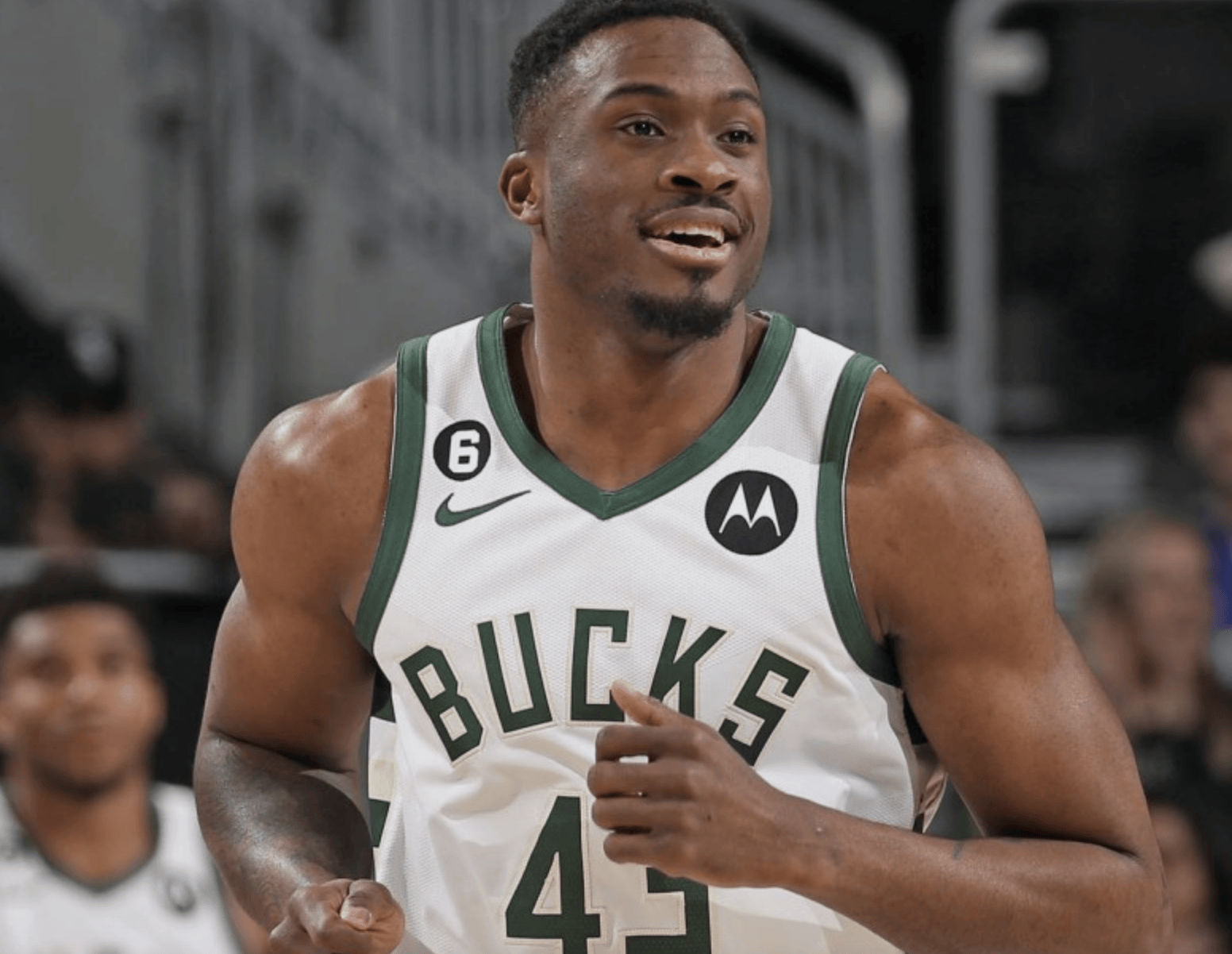 雄鹿队全明星球员字母哥健康状况良好的简单介绍