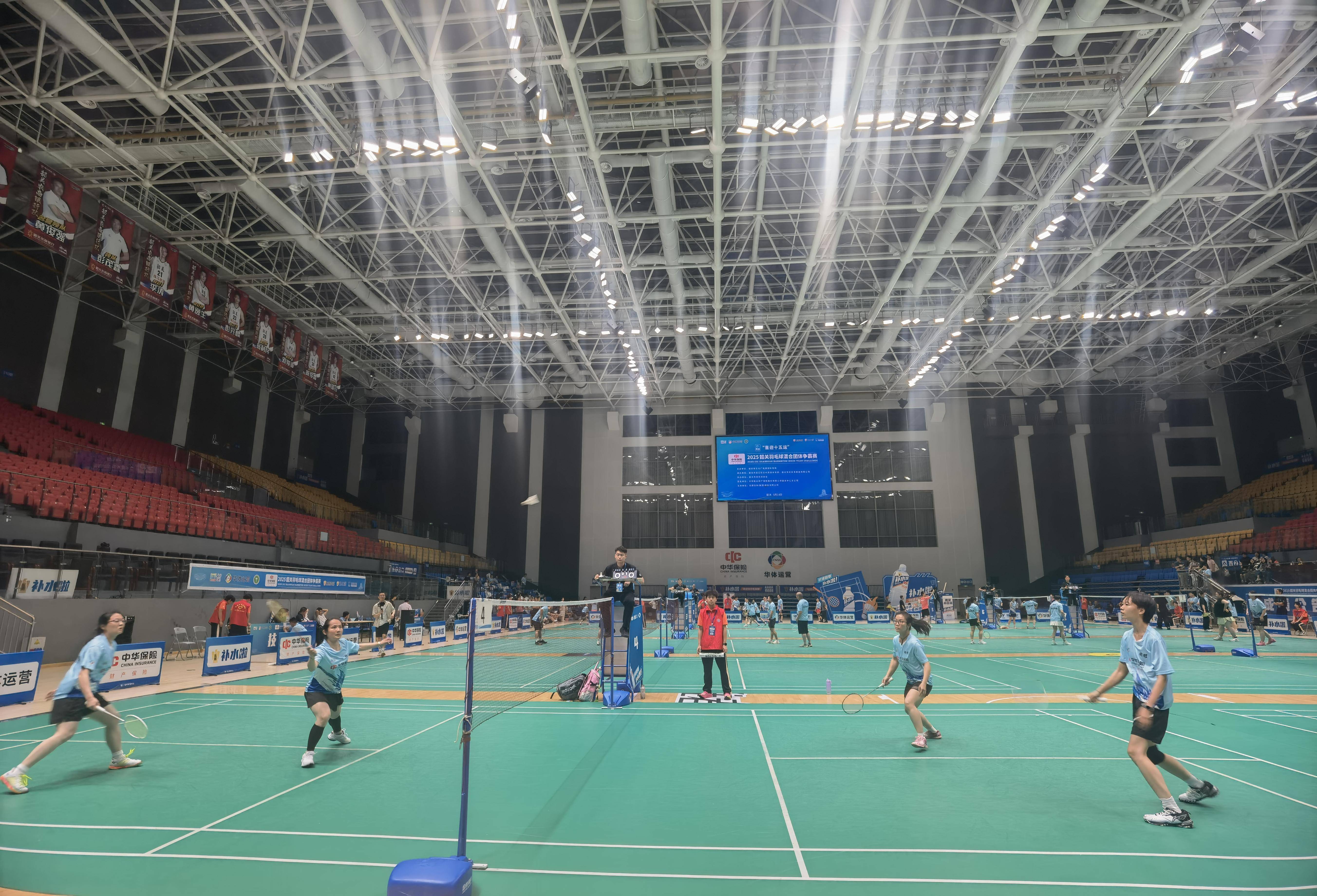 比赛细节曝光，选手之间默契配合展现团队实力