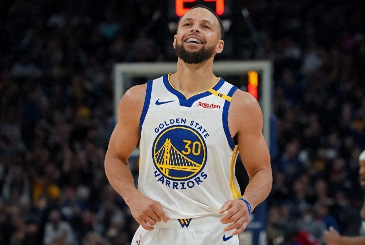 勇士客场战胜掘金，库里25+7