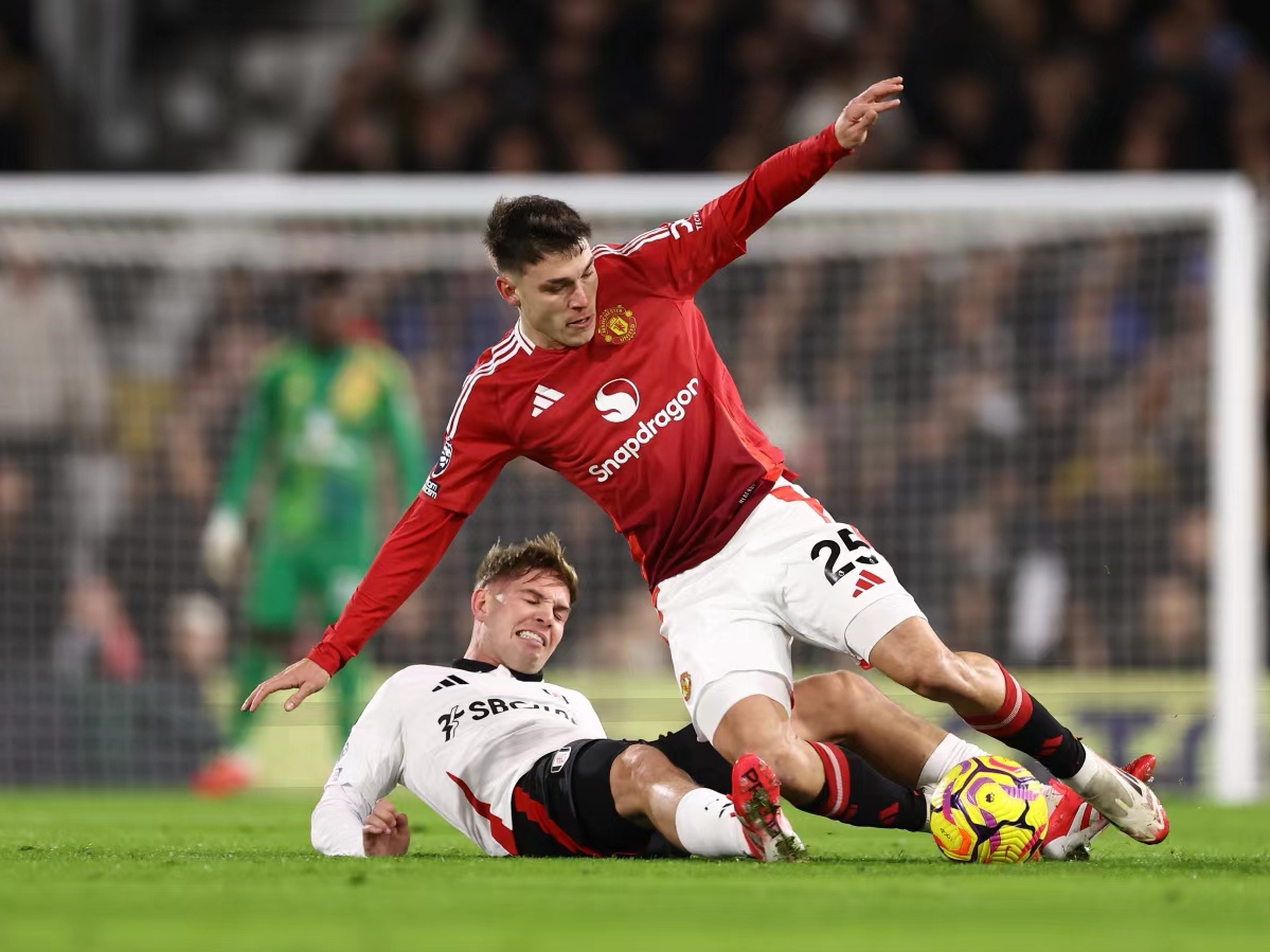 曼联欲夺冠：面对艰难考验不畏惧的简单介绍