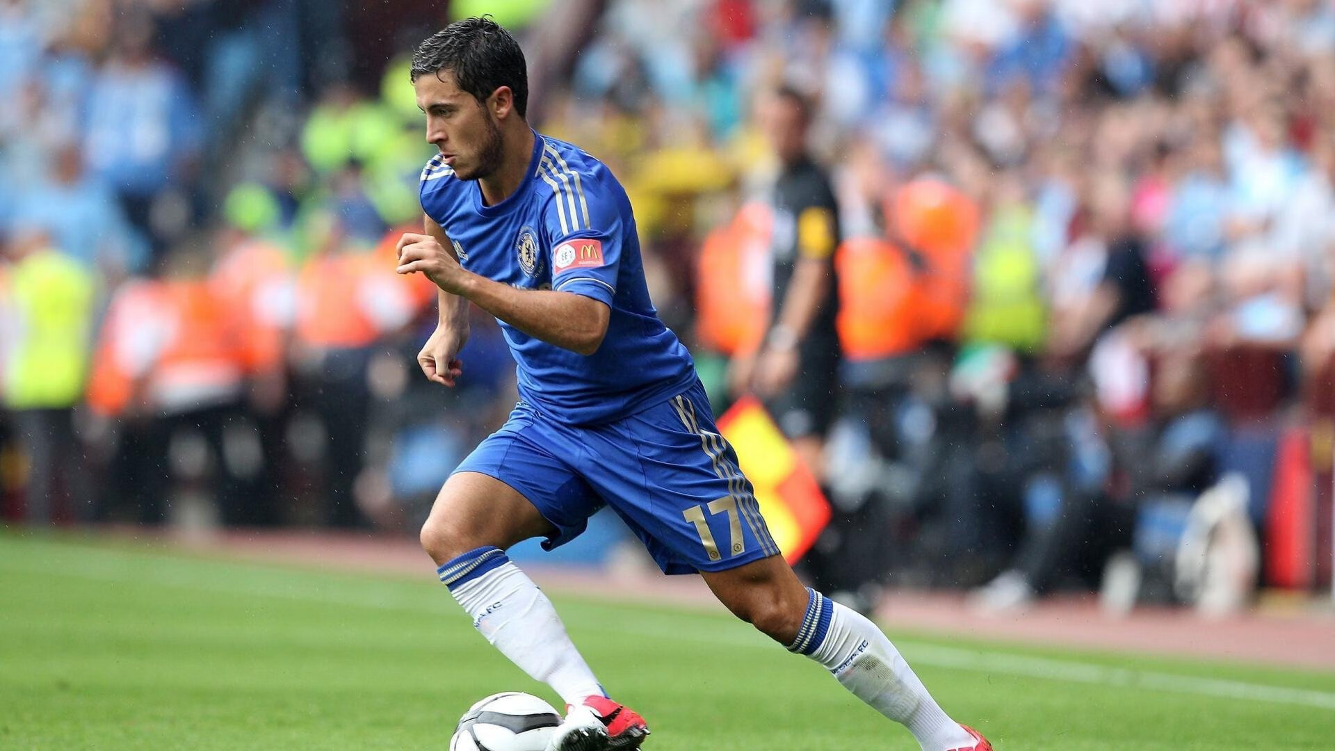 暗夜穿针,当F1的金属洪流遇见杜兰特的静谧绝杀