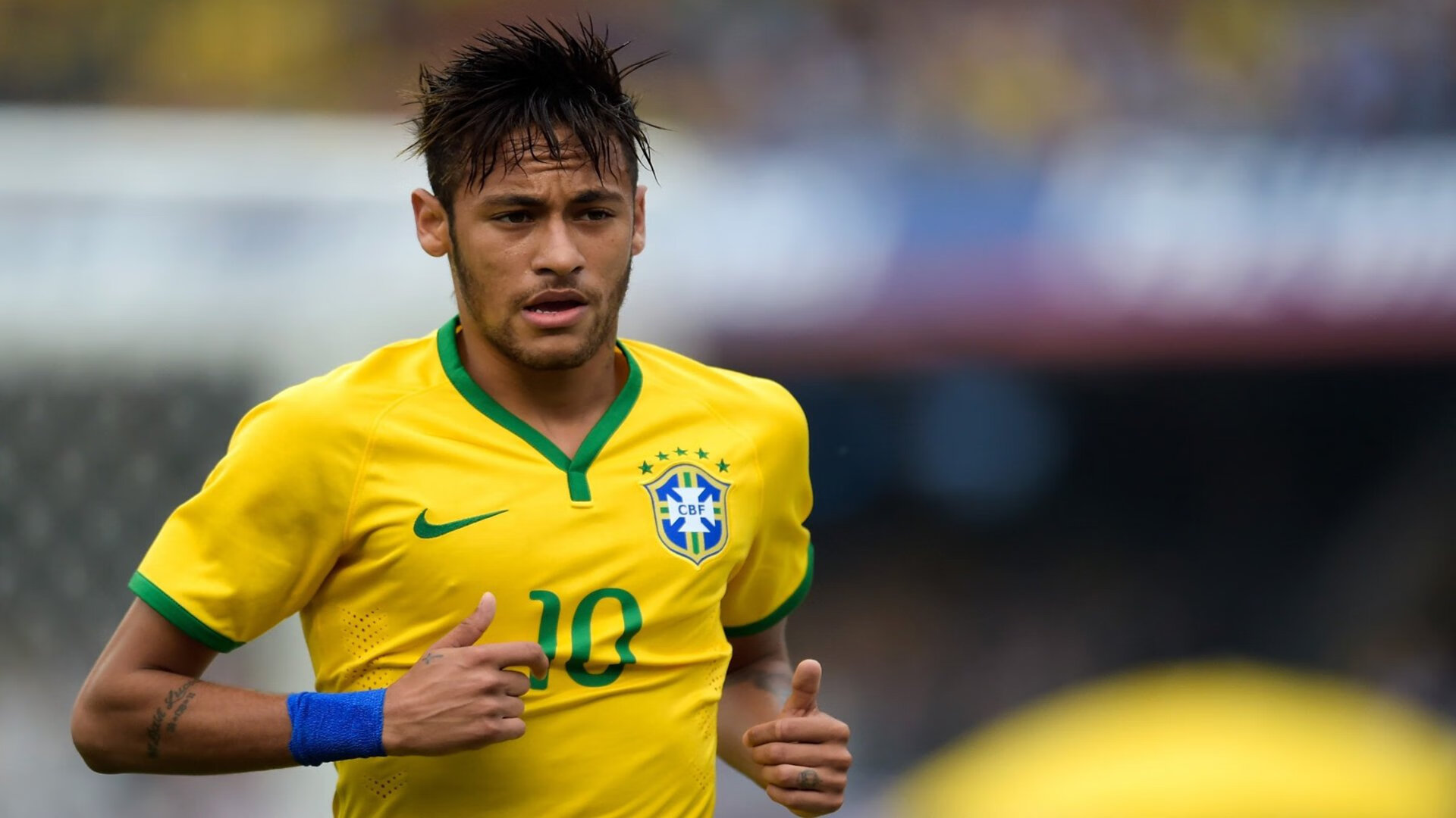 当柏林围墙在绿茵场倒塌，迪巴拉用足球回应安哥拉封锁丹麦